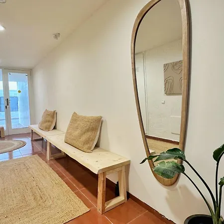 Апартаменти Nomad Haux In The Heart Of Tossa 8 *